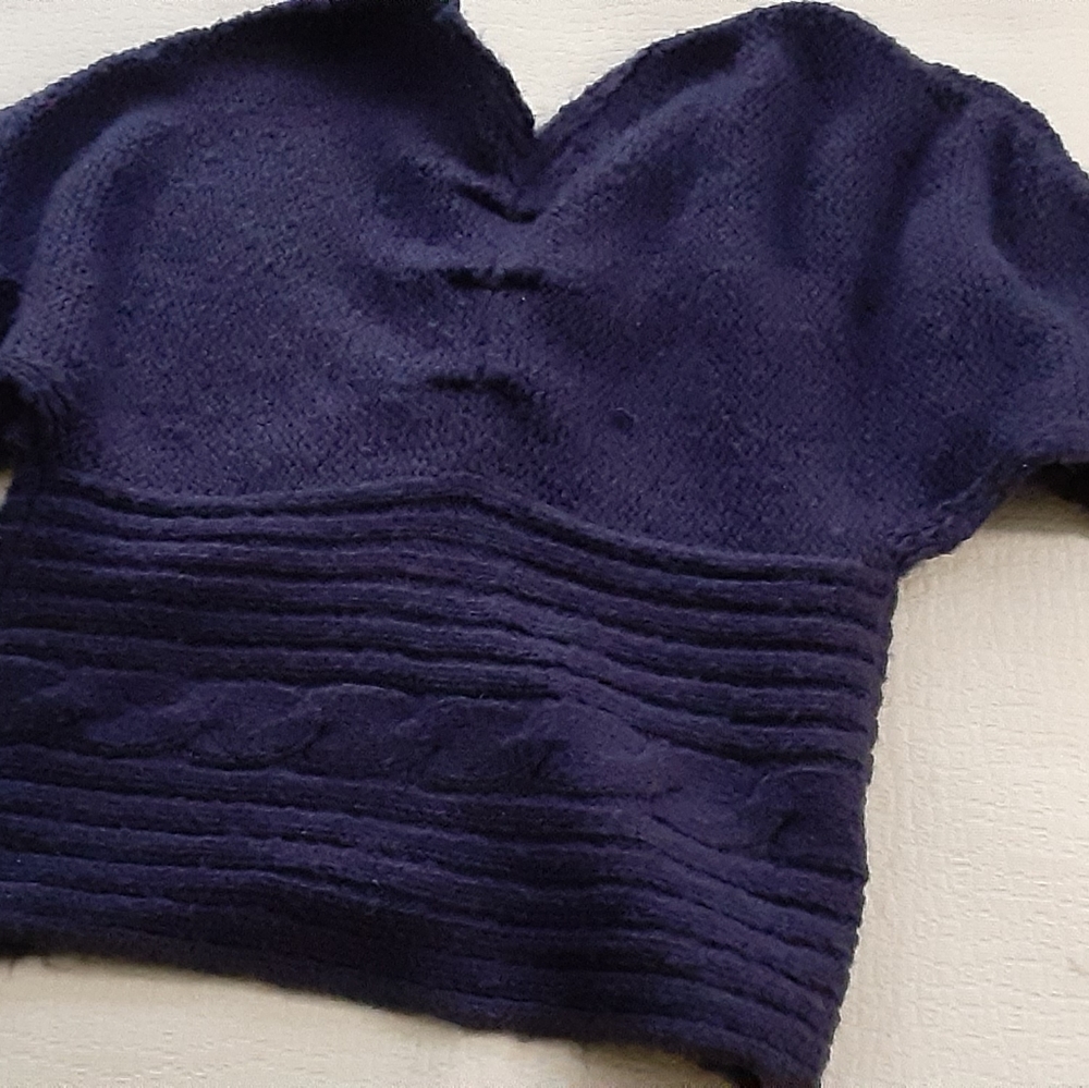 Sweater - Picture 2 of 5